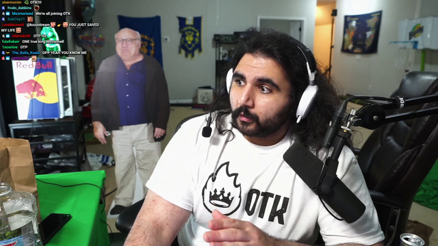 Esfand channels his inner auctioneer