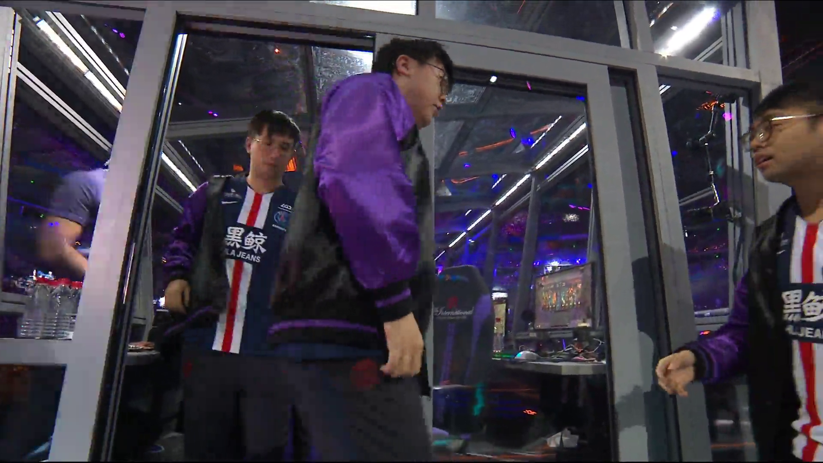 Crowd cheering for a deceased dota legend William Glen Harold Herrington