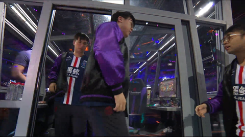 Crowd cheering for a deceased dota legend William Glen Harold Herrington