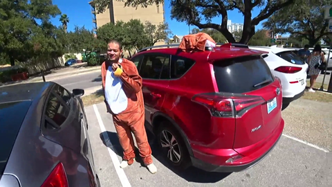 Erobb finally live at Furrycon