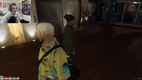 Green Gang AGANE at the apartments trying to draw on X, will he ever be safe agane?