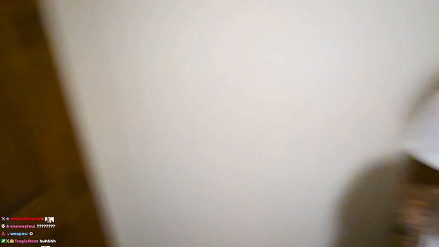Max quickdraws his wig