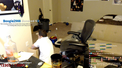 Boogie donates to Mizkif during his wall-staring stream