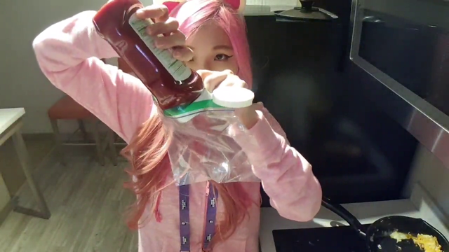 Korean streamers ketchup sauce bag for viewers sandwiches :)