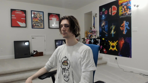 xQc shows off his new cut