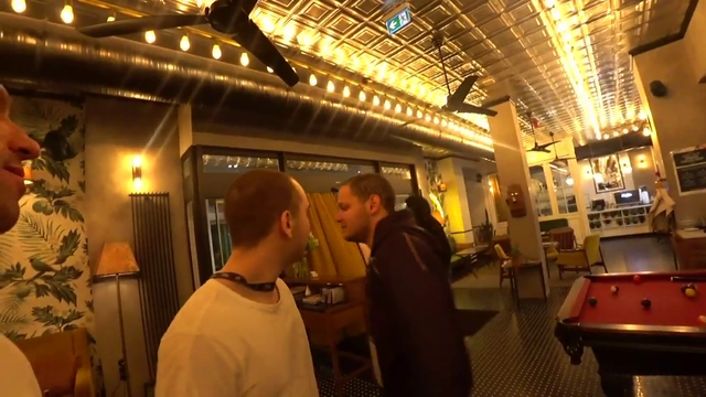 Mizkif sees someone