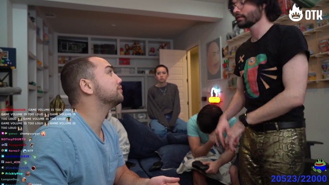 cyr drops a fat beat on Mizkifs stream