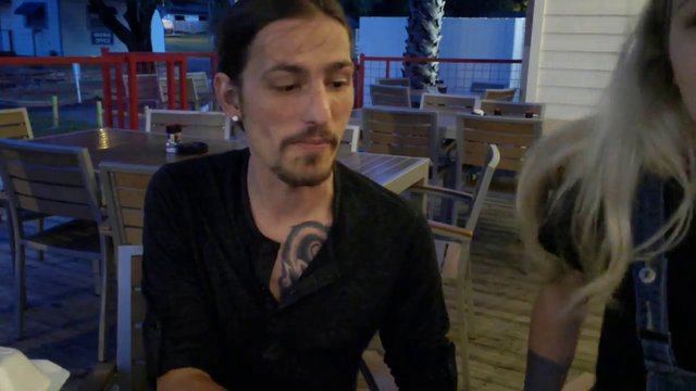 DKane kisses KBubblez after Rajjchelorette
