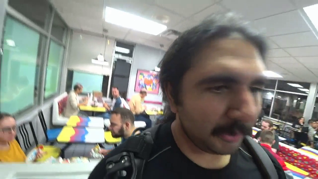 Esfand meets a bald, homeless man in Taco Bell