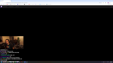 Erobb tries to invite Emiru to play Splitgate 2