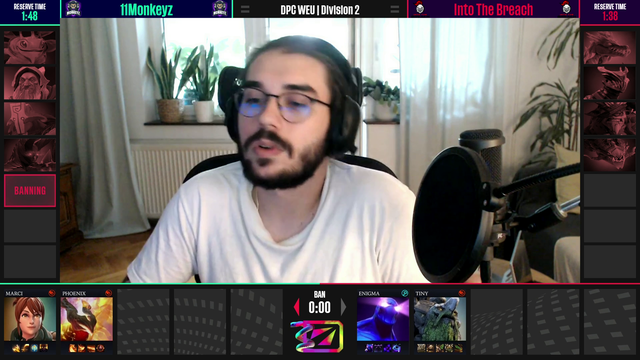 Dota player enjoys his beverage of what the fuck