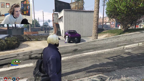 XQC Explaining power dynamics in GTA RP