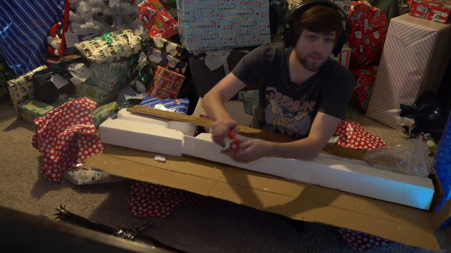 Soda's heart growing three sizes during Christmas unboxing