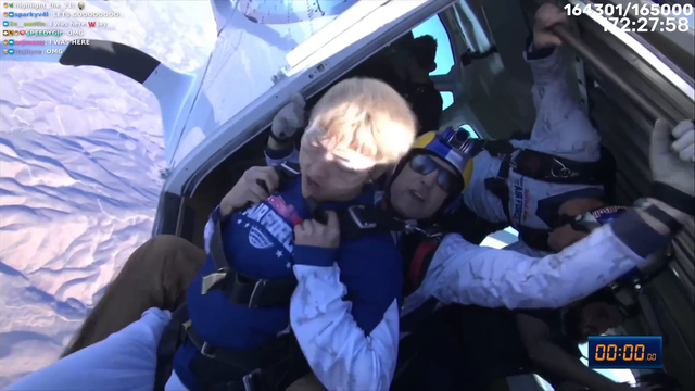 Jason skydives to TwitchCon