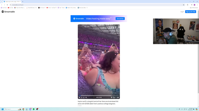 A Taylor Swift fan at an Taylor concert 