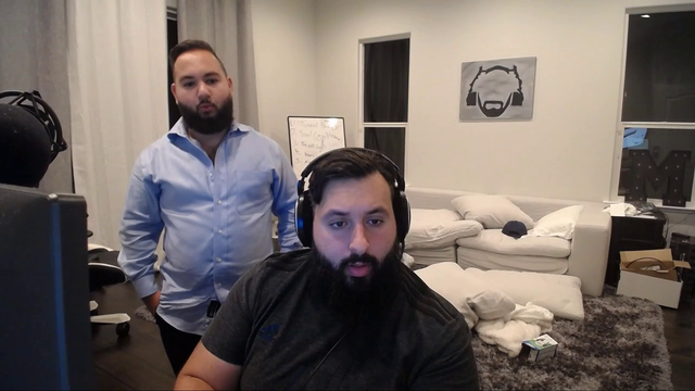 Mira, m0e's daughter, swears for the first time, thanks to Leith