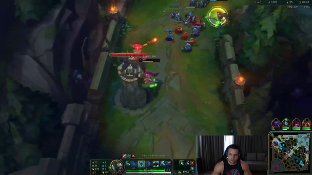 tyler1 struggling in gold