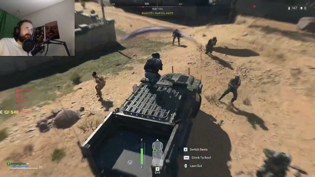 Professional taxi driver helps out fellow CoD players with daily commute