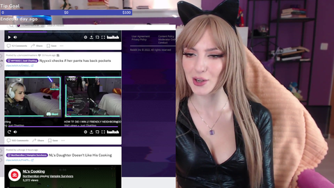 Grimoire checks if her pants has back pockets