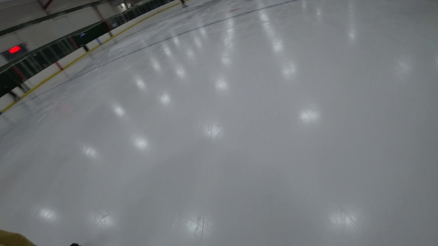 Erobb shows off his moves on the Ice