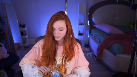 Amouranth explains that @TheRealMarzbar is no longer on her team and is clout-chasing. He knowingly withheld information from her during TwitchCon and switched sides to benefit himself.