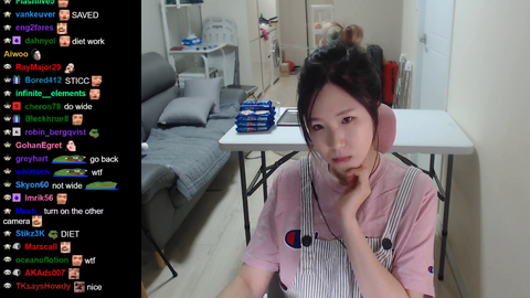 Hachubby finally gives the chat what they want