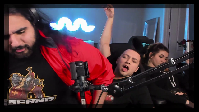 MizKif Hemorrhoid in the front?? Fandy will help