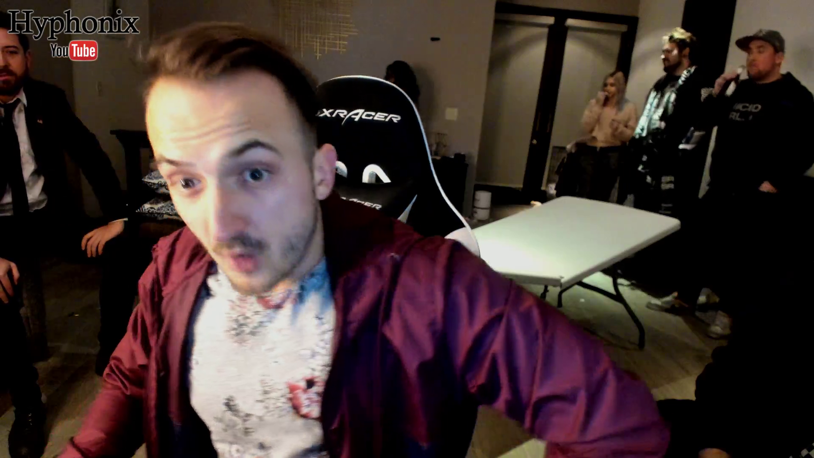 Hyphonix first 2 minutes on twitch = content