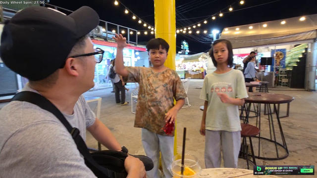 Random kids own boomer streamer