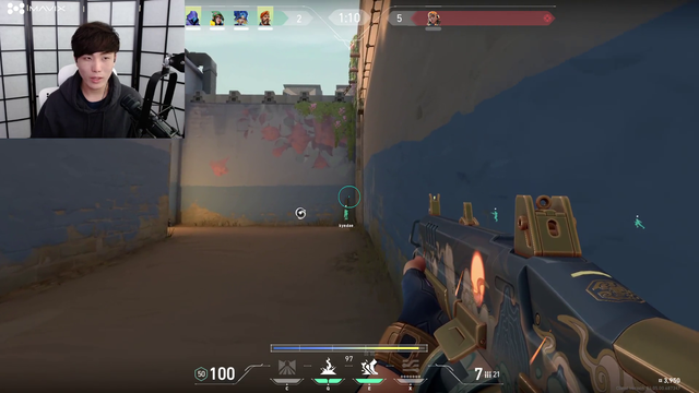 Sykkuno knifes professional valorant player NRG s0m