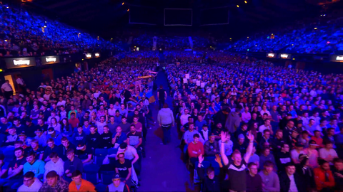 Incredible crowd sign at the CS:GO Major