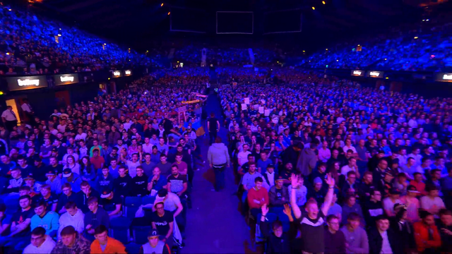 Incredible crowd sign at the CS:GO Major