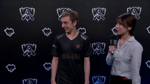 League pro player dad shows up in his interview.