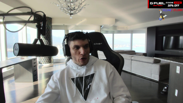 Trainwreckstv - "Bro, can you hook Greek up with a girlfriend?"