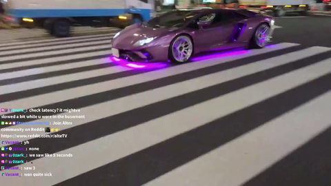 Streamer visiting Japan witnesses an impromptu Supercar show (LOUD)