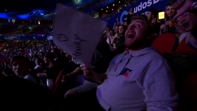 AU crowd