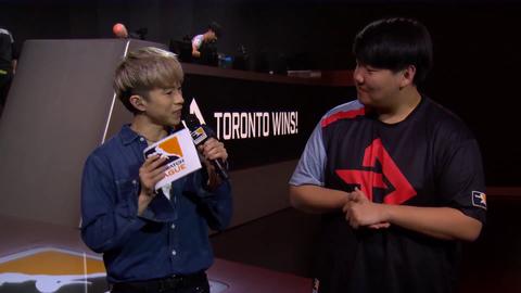 Korean player surprises audience with his fluent English