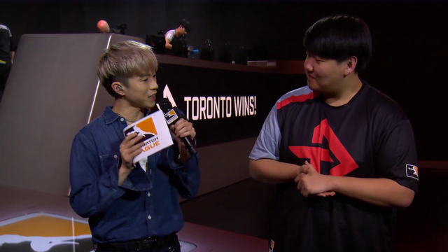 Korean player surprises audience with his fluent English