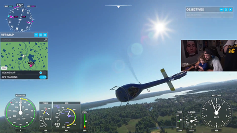 Professional helicopter pilot joins Erobb221's stream and lands successfully