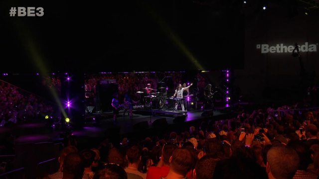 E3 Crowd