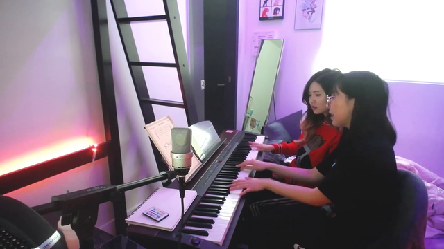 Lilly Pichu and HAchubby play Naruto on the guitar