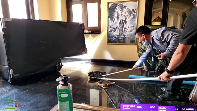 Streamer justketh saves snake's life, when hotel staff try to kill it !!!