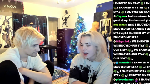 xQc forgets he's streaming