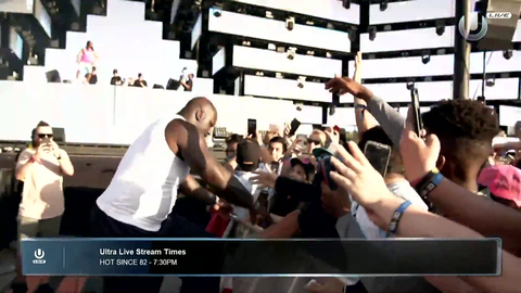 Shaq joins the crowd at Ultra.