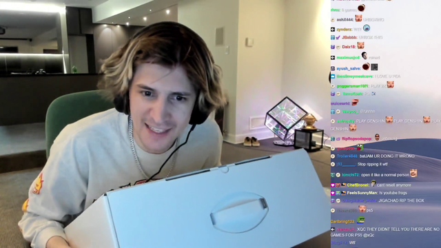 Future unboxing youtuber