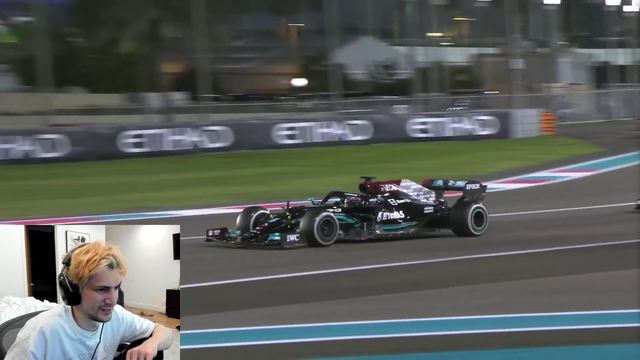xQc spotted Trainwreck at the Formula 1 final