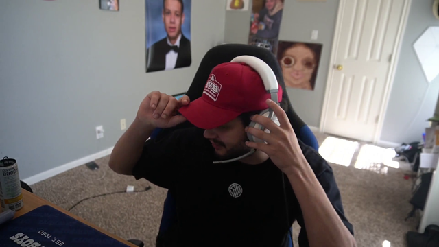 Erobb does a hair update