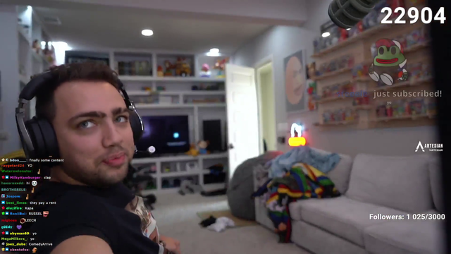 Mizkif Confirms That Senny Is Suing
