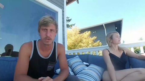 Alec is back and doing a nice family stream with Sister