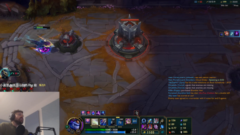 Certified 140IQ God Gamer finally makes it to Silver in League of Legends